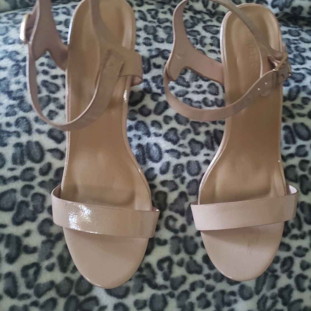 Chunky heel sandals